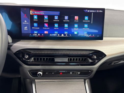 Certified 2025 BMW 430i w/ Premium Package image 21