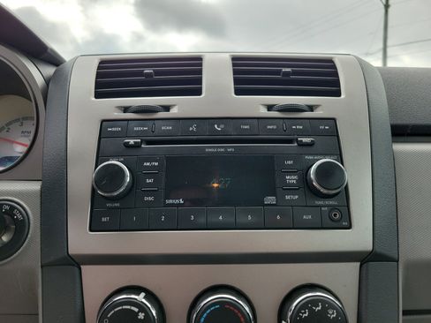 Used 2008 Dodge Avenger SE FWD image 12