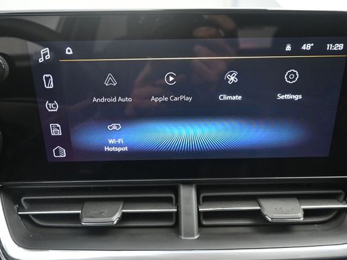 Used 2025 Chevrolet Trax RS w/ Driver Confidence Package image 15