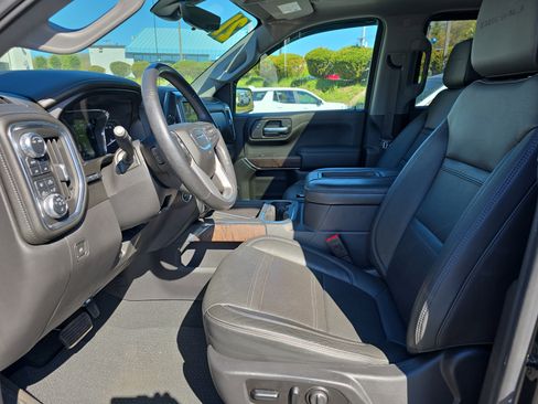 Used 2021 GMC Sierra 1500 Denali w/ Technology Package AWD/4WD image 14