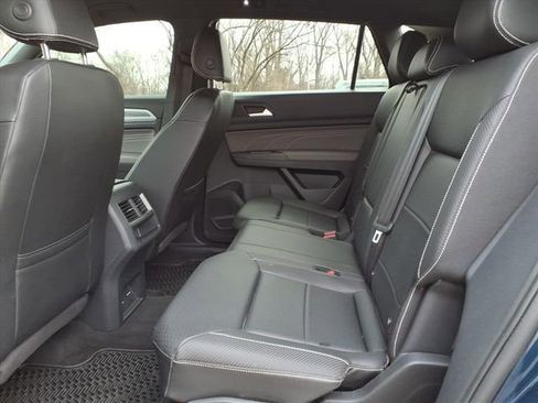 Used 2022 Volkswagen Atlas Cross Sport SE w/ Panoramic Sunroof Package image 13