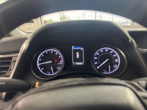 Used 2022 Toyota Camry SE FWD image 29