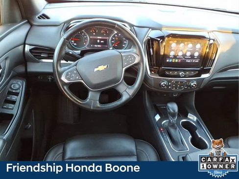 Used 2023 Chevrolet Traverse LT FWD image 19