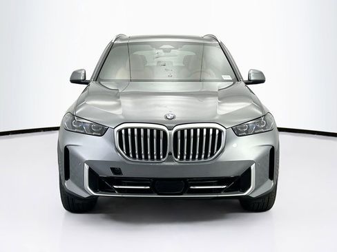 New 2026 BMW X5 xDrive40i w/ Premium Package AWD/4WD image 2