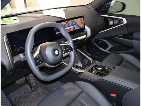 Certified 2025 BMW X3 xDrive30i AWD/4WD image 9
