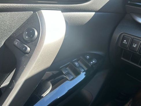 Used 2024 Mitsubishi Eclipse Cross LE image 18