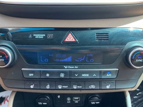 Used 2021 Hyundai Tucson Limited AWD/4WD image 19