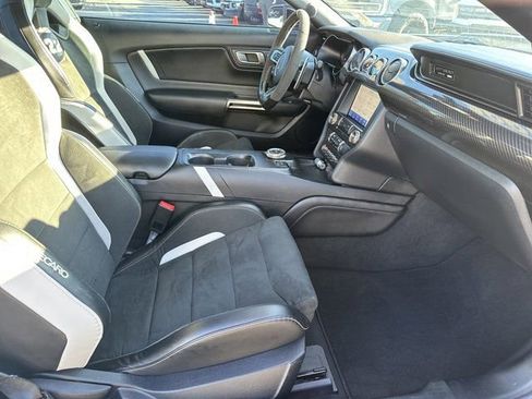Used 2022 Ford Mustang Shelby GT500 w/ Carbon Fiber Track Pack image 15