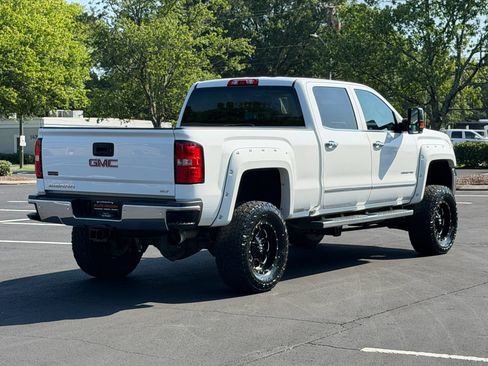 Used 2016 GMC Sierra 2500 SLT w/ Duramax Plus Package AWD/4WD image 6