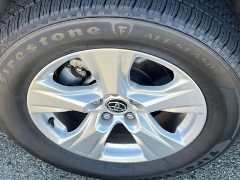 Certified 2021 Toyota RAV4 XLE w/ Convenience Package image 10