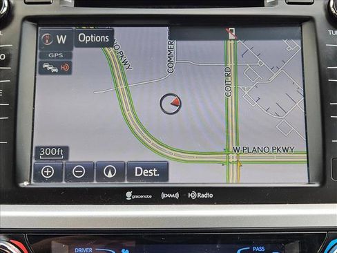 Used 2019 Toyota Highlander XLE FWD image 14