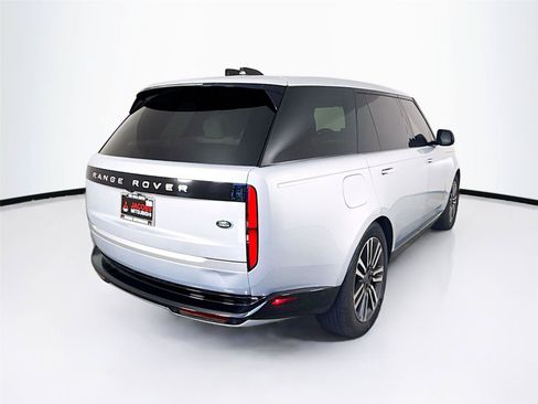 Used 2023 Land Rover Range Rover Long Wheelbase Autobiography AWD/4WD image 39
