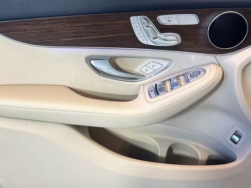 Certified 2022 Mercedes-Benz GLC 300 4MATIC image 17