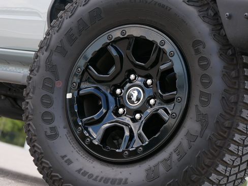 Used 2024 Ford Bronco Wildtrak AWD/4WD image 11