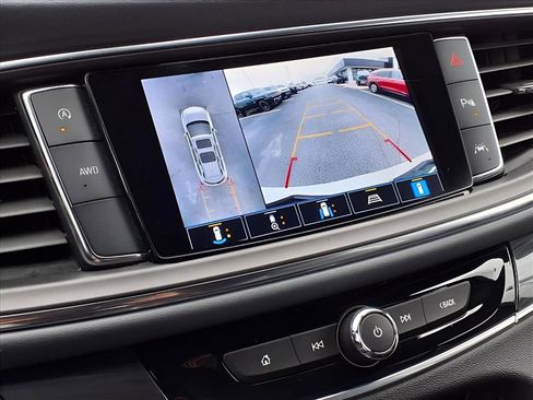 Used 2024 Buick Enclave Premium image 12