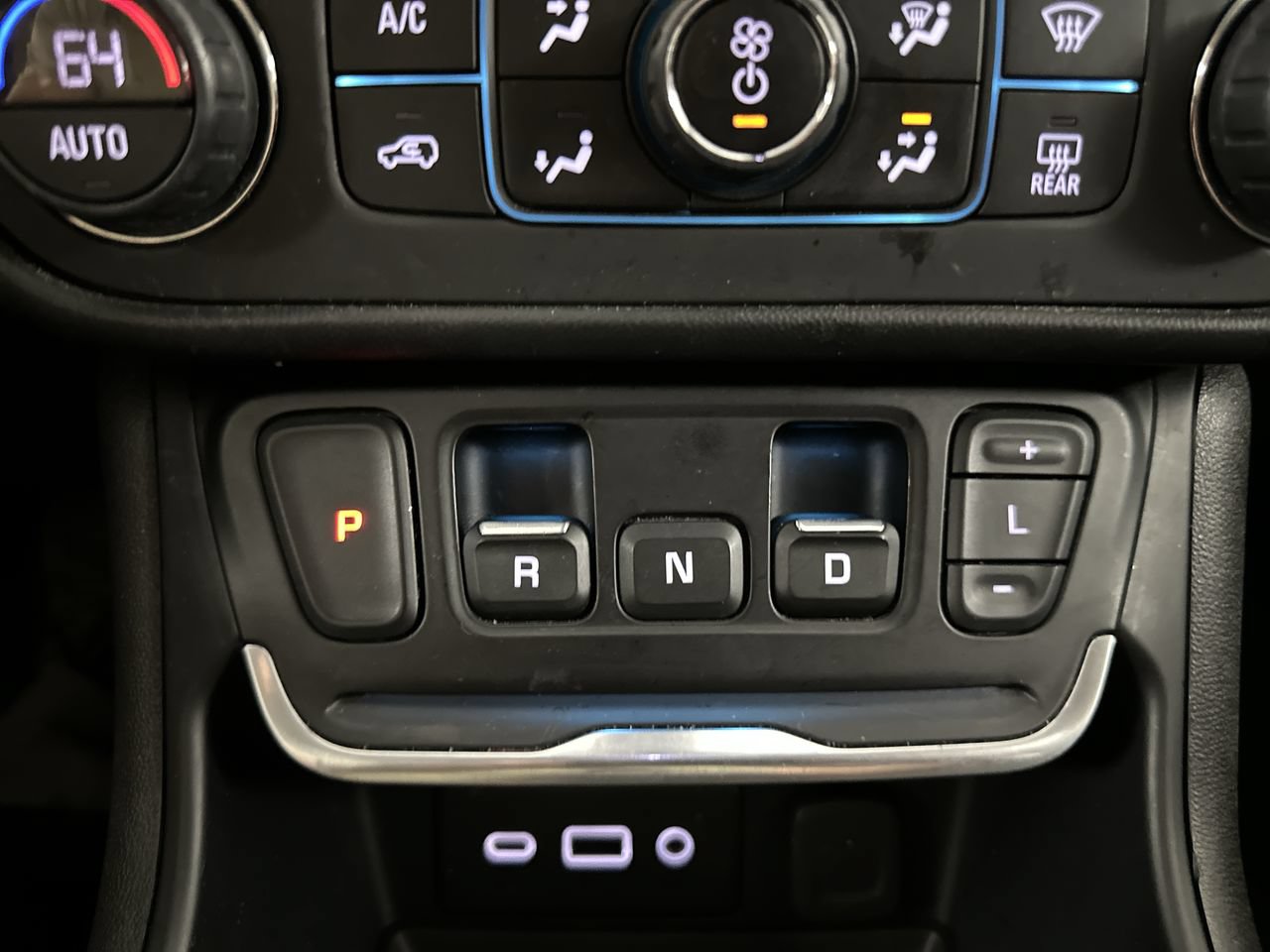 Used 2020 GMC Terrain SLE w/ Driver Convenience Package AWD/4WD image 38