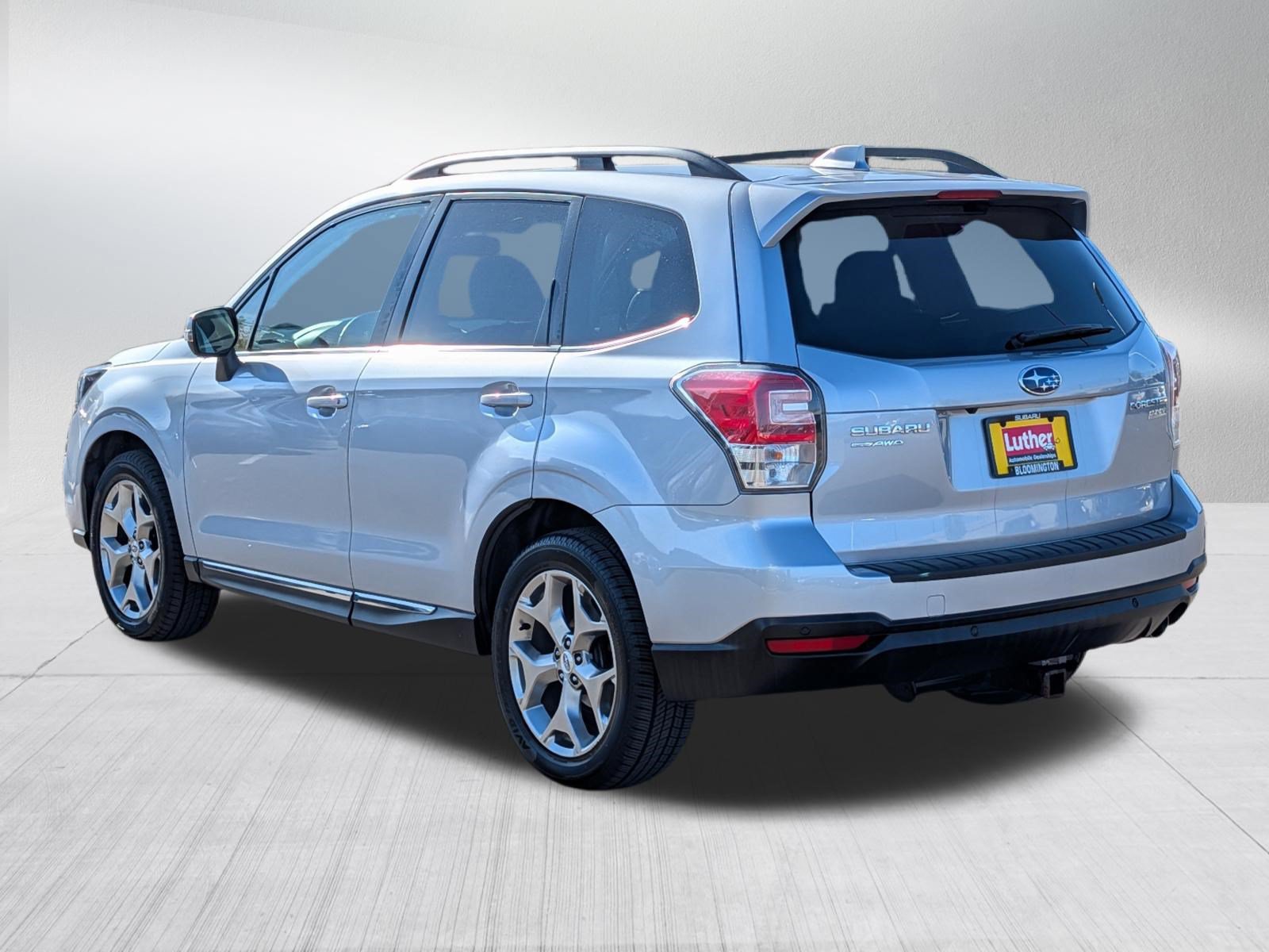 Used 2017 Subaru Forester 2.5i Touring AWD/4WD image 5
