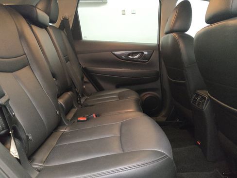 Used 2020 Nissan Rogue SL w/ Premium Package FWD image 19