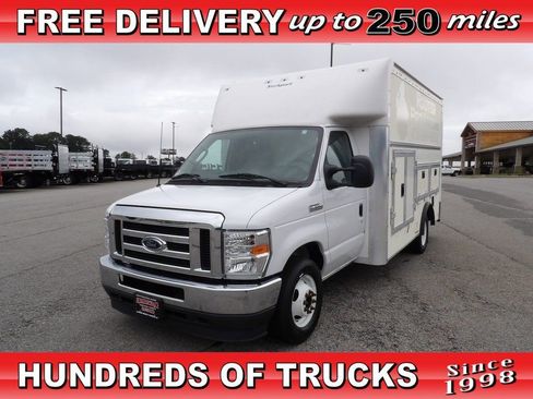 Used 2023 Ford E-350 and Econoline 350 Super Duty w/ Power Windows & Locks Group RWD image 1