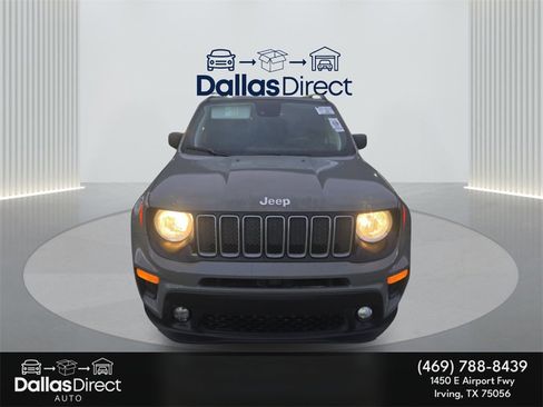 Used 2022 Jeep Renegade Latitude image 3