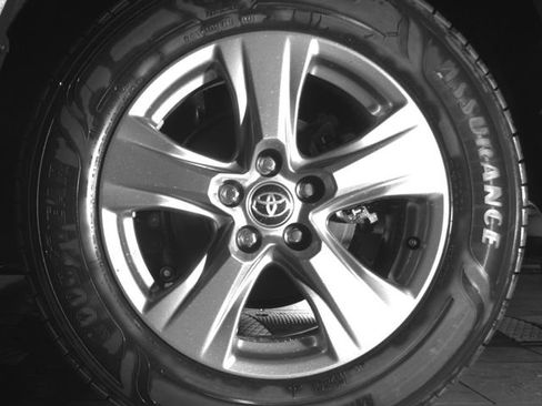 Used 2025 Toyota RAV4 XLE AWD/4WD image 13