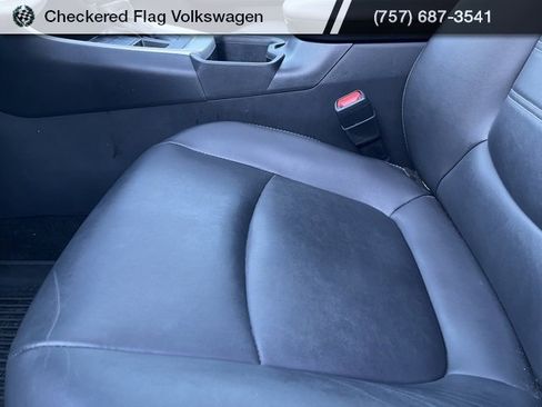 Used 2023 Toyota RAV4 XLE Premium image 23