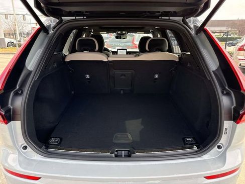 New 2026 Volvo XC60 B5 Plus w/ Climate Package image 10