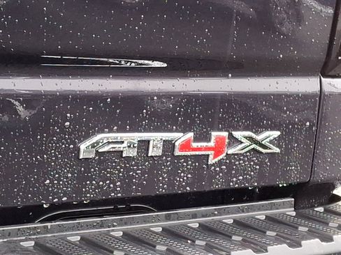 Used 2025 GMC Sierra 1500 AT4X image 31