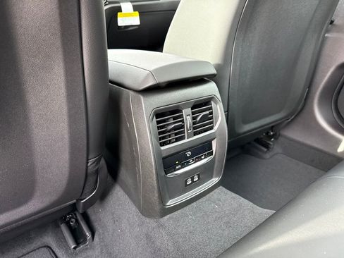 Used 2026 BMW 330i xDrive Sedan w/ Premium Package image 23