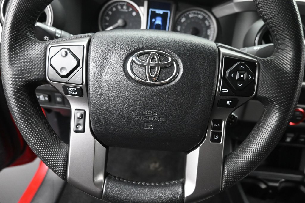 Used 2021 Toyota Tacoma SR5 RWD image 17