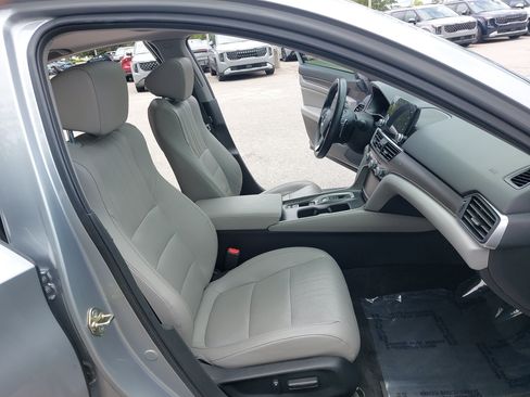 Used 2019 Honda Accord Touring image 10