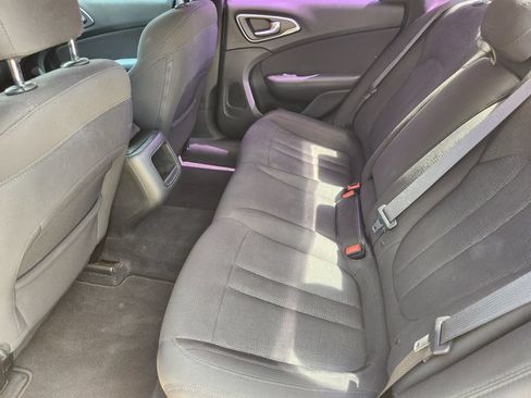 Used 2015 Chrysler 200 Limited w/ Convenience Group FWD image 31