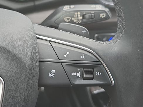 Used 2023 Audi Q5 2.0T Premium w/ Convenience Package image 18