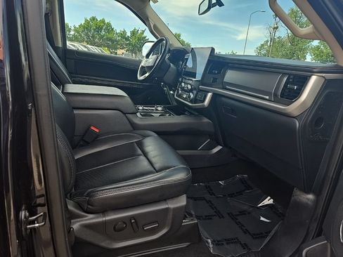 Used 2024 Ford Expedition XLT AWD/4WD image 28