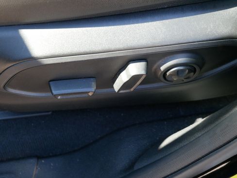 Used 2023 Jeep Grand Cherokee Limited w/ Black Appearance Package image 20