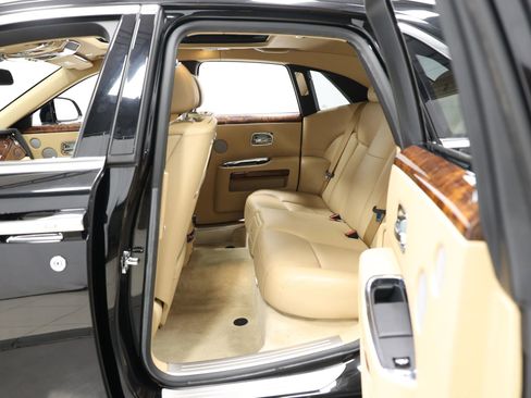 Used 2015 Rolls-Royce Ghost image 54