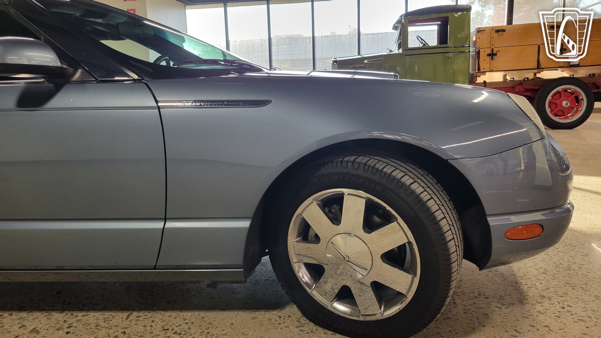 Used 2005 Ford Thunderbird RWD image 39