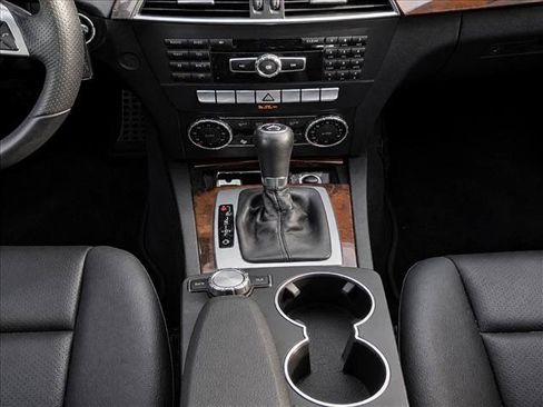 Used 2013 Mercedes-Benz C 250 Sedan image 19