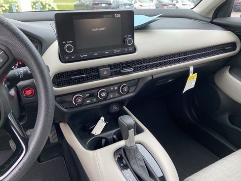 Used 2025 Honda HR-V LX image 27
