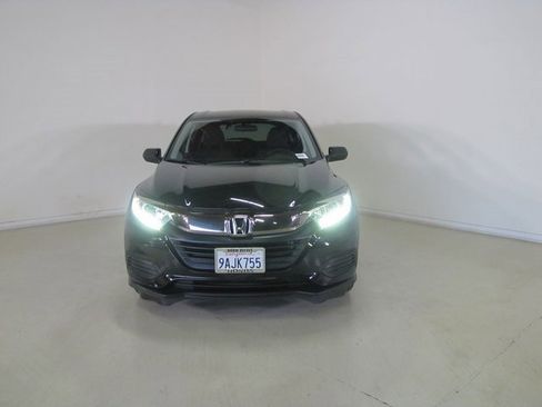 Used 2022 Honda HR-V LX image 2
