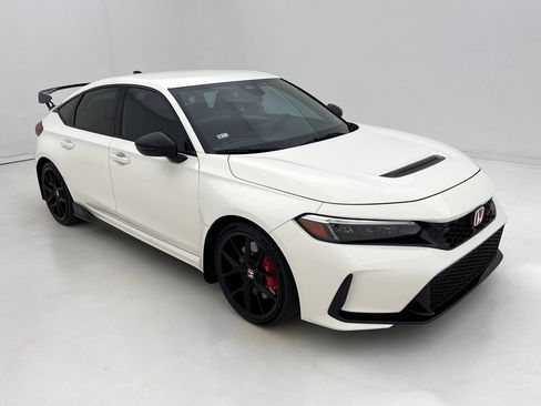 Used 2025 Honda Civic Type R image 2
