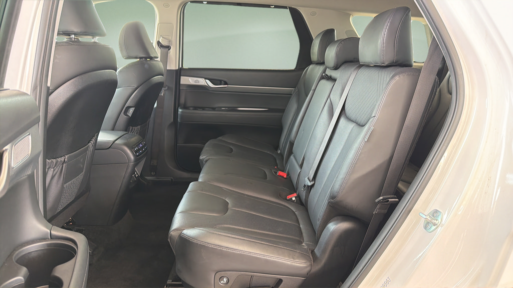 Used 2024 Hyundai Palisade SEL AWD/4WD image 16