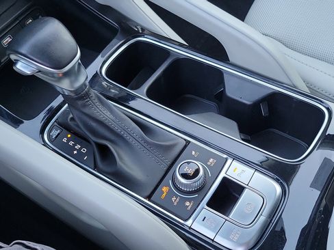 Used 2023 Kia Telluride S image 13