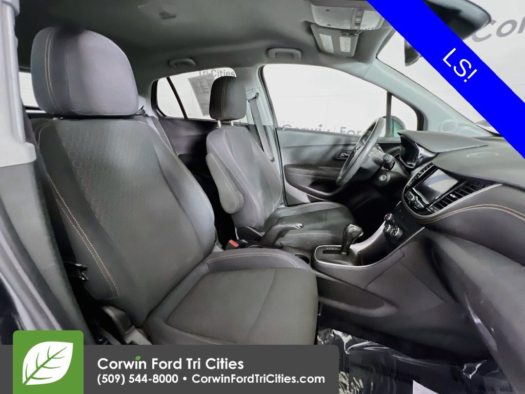 Used 2020 Chevrolet Trax LS w/ Tint and Cruise Package AWD/4WD image 16