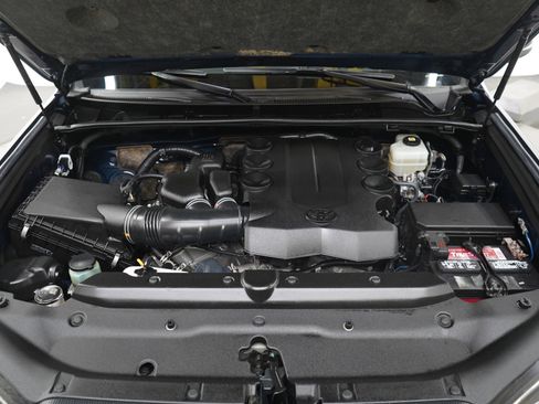 Used 2022 Toyota 4Runner Limited image 30