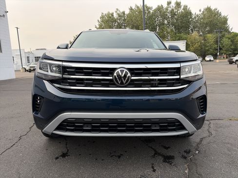 Used 2023 Volkswagen Atlas Cross Sport SE w/ Panoramic Sunroof Package AWD/4WD image 3
