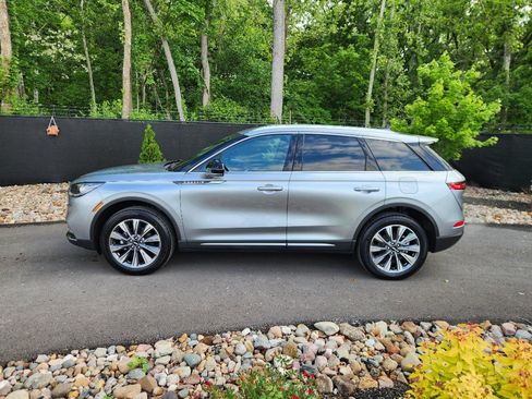 Used 2022 Lincoln Corsair Reserve w/ Elements Package image 2