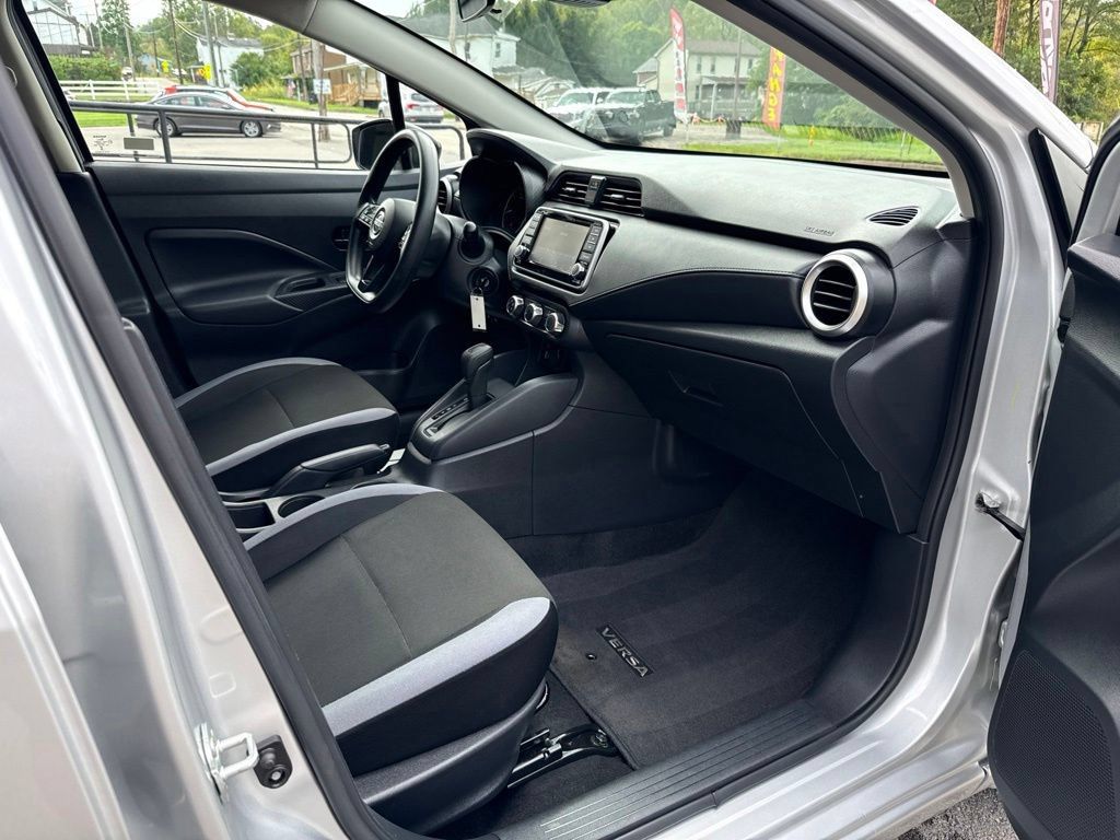 Used 2025 Nissan Versa S w/ Trunk Package FWD image 31