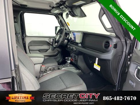 New 2025 Jeep Wrangler Rubicon w/ Steel Bumper Group image 33