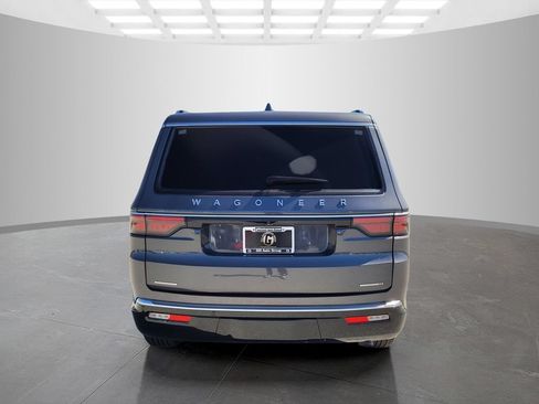 Used 2022 Jeep Wagoneer Series II AWD/4WD image 5